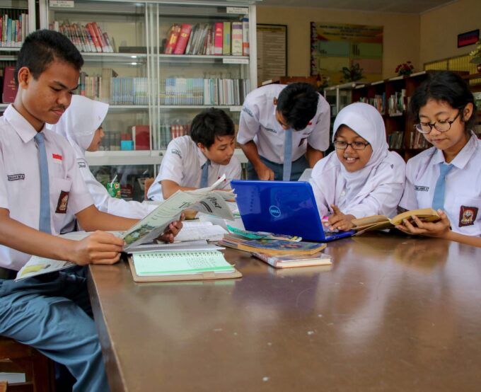 Dampak Film Porno terhadap Prestasi Belajar Siswa