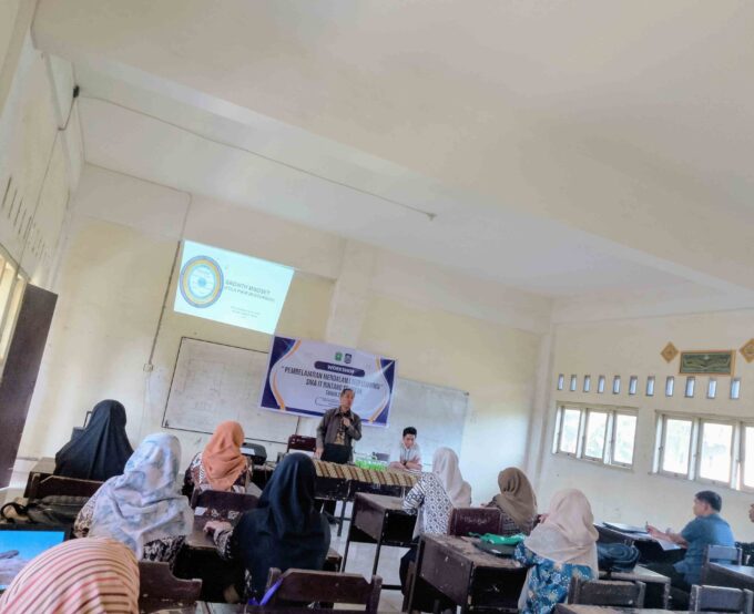 Workshop Pembelajaran Mendalam (Deep Learning) SMA IT Bintang Sembilan 2025: Meningkatkan Kompetensi Guru di Era Digita